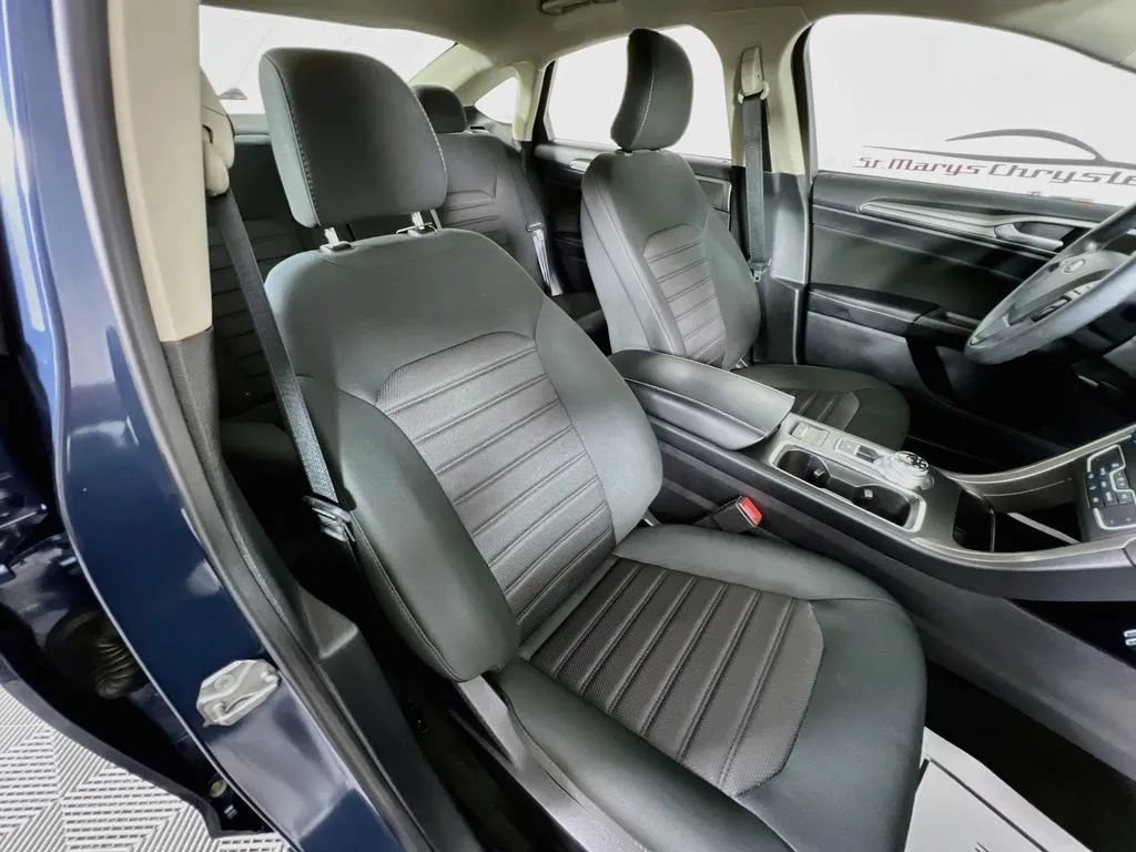 Used 2019 Ford Fusion SE FWD image 27