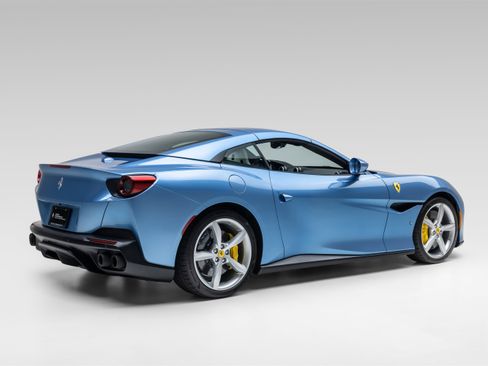 Certified 2020 Ferrari Portofino RWD image 4