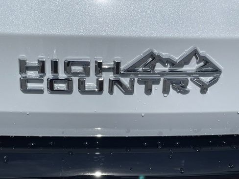 New 2026 Chevrolet Traverse High Country w/ LPO, Floor Liner Package image 13