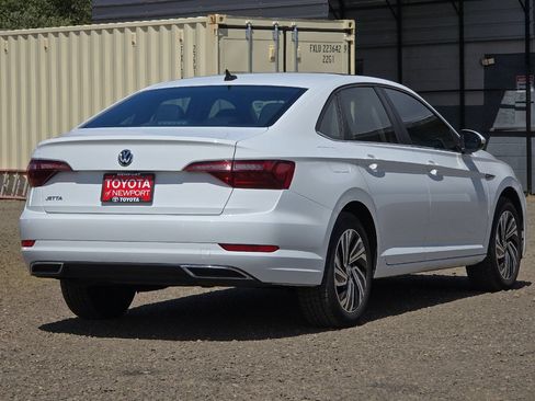 Used 2021 Volkswagen Jetta SEL Premium FWD image 4