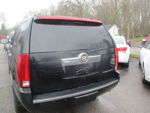 Used 2008 Cadillac Escalade AWD image 6