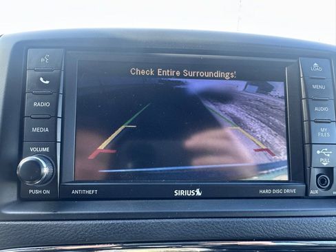 Used 2019 Dodge Grand Caravan SXT image 13