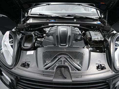 Used 2019 Porsche Macan S image 23