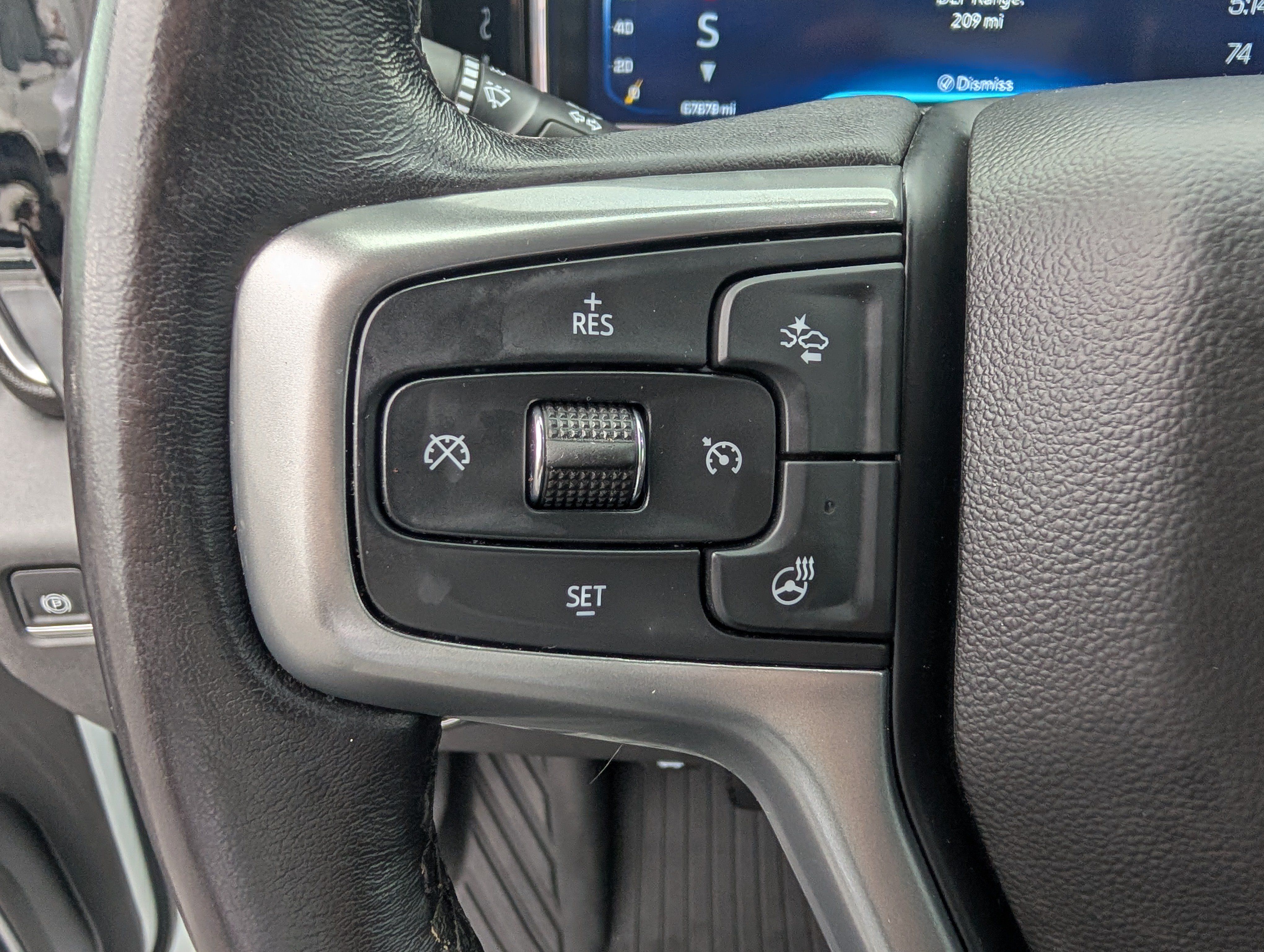 Used 2022 Chevrolet Silverado 1500 LT AWD/4WD image 17