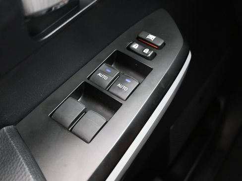 Used 2020 Toyota Tundra Platinum AWD/4WD image 25