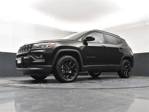 New 2026 Jeep Compass Latitude image 21