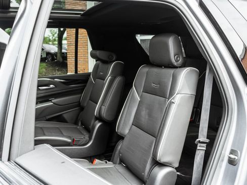 Used 2022 Cadillac Escalade Sport w/ Touring Package AWD/4WD image 27