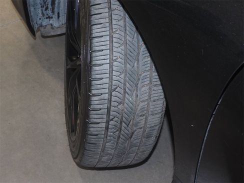 Used 2016 Toyota Camry XLE image 15