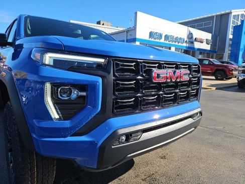 New 2026 GMC Canyon Elevation w/ Convenience Package image 4