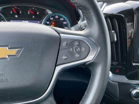 Used 2023 Chevrolet Traverse LT image 24