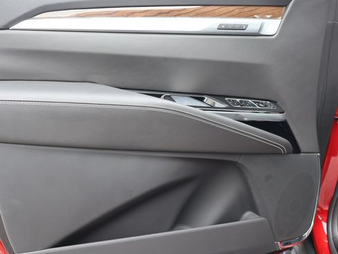 Certified 2026 Cadillac Escalade ESV Platinum Sport w/ LPO, Floor Liner Package AWD/4WD image 9