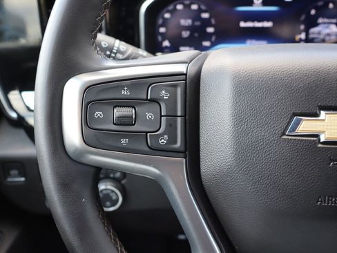Used 2023 Chevrolet Silverado 1500 LT AWD/4WD image 7