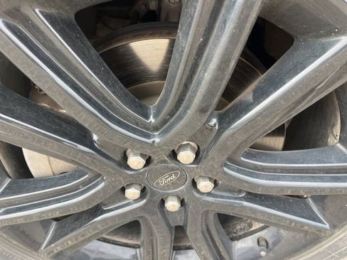 Used 2022 Ford Edge ST-Line image 8