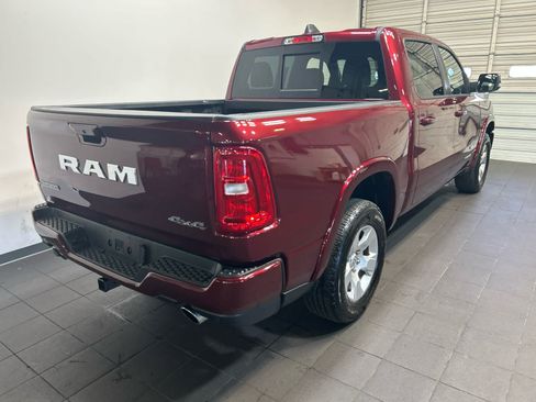 Used 2025 RAM 1500 Big Horn AWD/4WD image 3