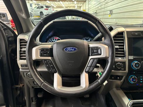 Used 2018 Ford F250 Lariat w/ Lariat Value Package AWD/4WD image 15