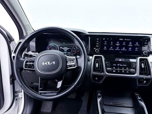 Used 2023 Kia Sorento EX FWD image 3