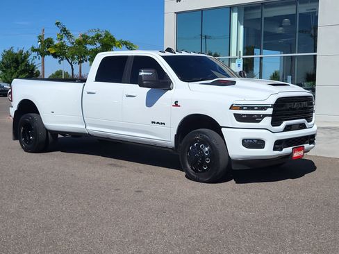Used 2025 RAM 3500 Laramie w/ Night Edition AWD/4WD image 3