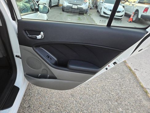 Used 2014 Kia Forte LX FWD image 27