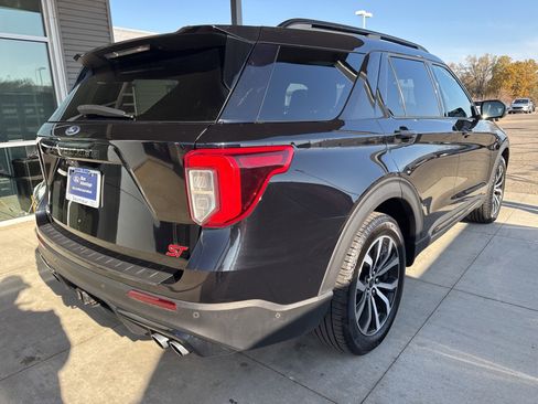 Certified 2020 Ford Explorer ST w/ Premium Technology Package image 8