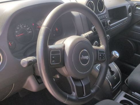 Used 2012 Jeep Compass Latitude AWD/4WD image 14