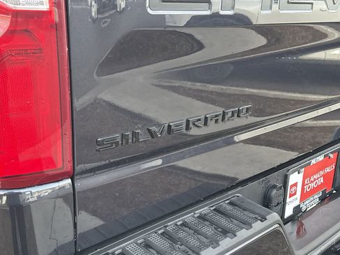 Used 2023 Chevrolet Silverado 1500 RST image 9