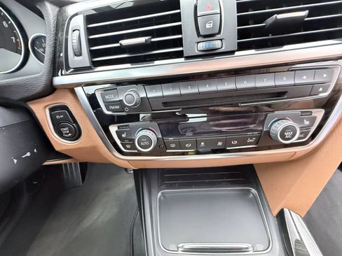 Used 2017 BMW 440i xDrive Convertible AWD/4WD image 17