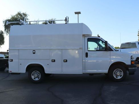 New 2024 Chevrolet Express 3500 3500 w/ Power Convenience Package image 3