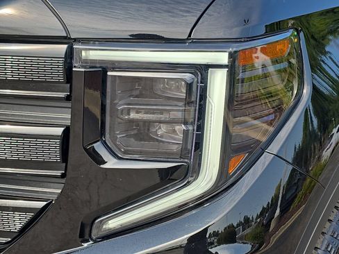 Certified 2025 GMC Sierra 1500 Elevation w/ Elevation Premium Package AWD/4WD image 33