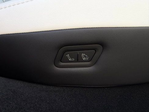 Used 2026 Tesla Model Y Long Range image 39