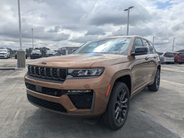 New 2026 Jeep Grand Cherokee Limited AWD/4WD image 8
