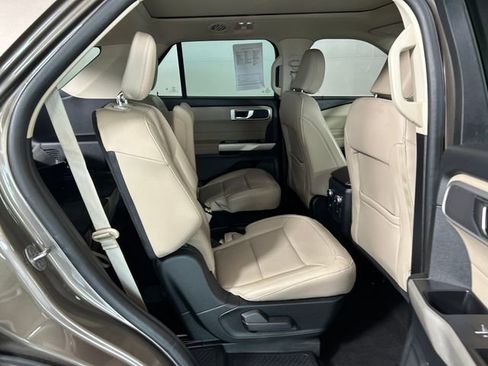 Used 2021 Ford Explorer XLT w/ Equipment Group 202A image 28