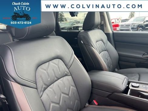 New 2026 Nissan Pathfinder Platinum image 21