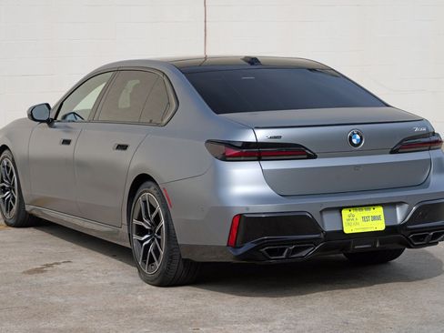 Used 2023 BMW 760i xDrive AWD/4WD image 57