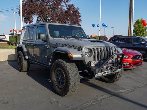 Used 2022 Jeep Wrangler Unlimited Rubicon w/ Xtreme Recon 35" Tire Package AWD/4WD image 2