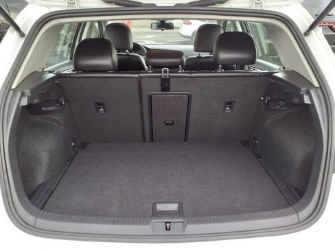 Used 2021 Volkswagen Golf 4-Door image 14