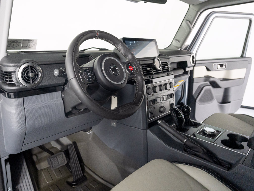 Used 2025 INEOS Grenadier Station Wagon AWD/4WD image 27
