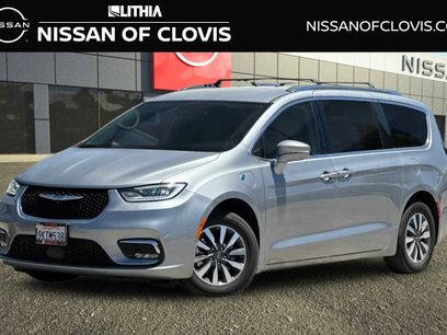 Used 2021 Chrysler Pacifica Touring-L