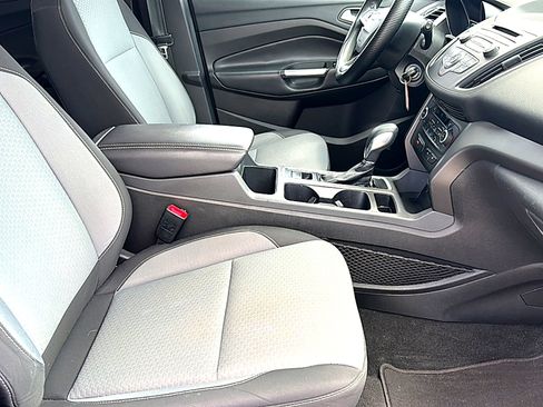 Used 2018 Ford Escape SE FWD image 23