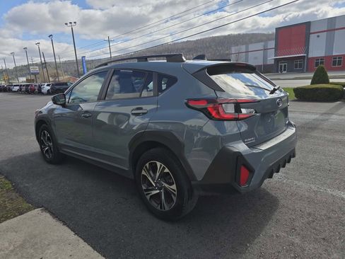Used 2024 Subaru Crosstrek 2.0i Premium image 5