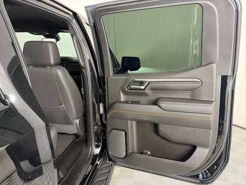 Used 2023 GMC Sierra 1500 AT4 w/ AT4 Premium Package AWD/4WD image 28