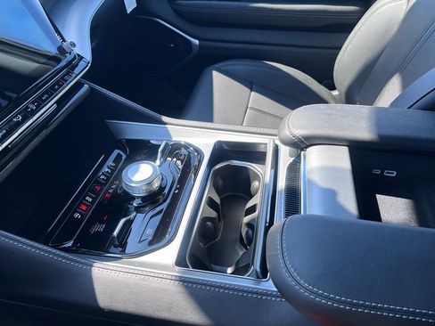 New 2026 Jeep Grand Wagoneer Limited AWD/4WD image 24