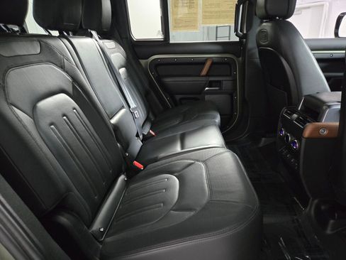 Used 2022 Land Rover Defender 110 X-Dynamic HSE image 18
