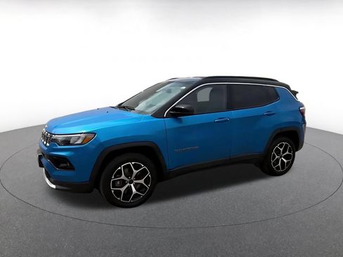 Used 2025 Jeep Compass Limited AWD/4WD image 7
