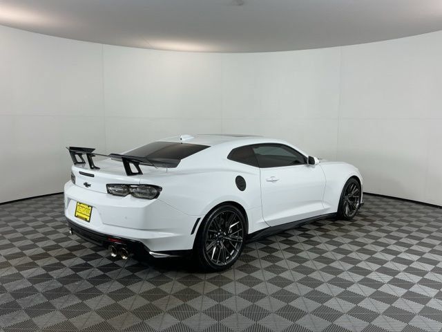 Used 2020 Chevrolet Camaro ZL1 RWD image 5