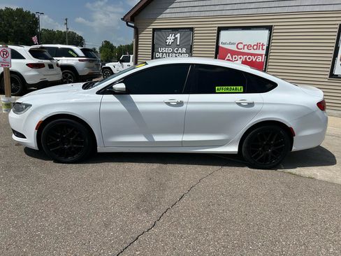 Used 2015 Chrysler 200 S w/ Navigation & Sound Group I FWD image 8