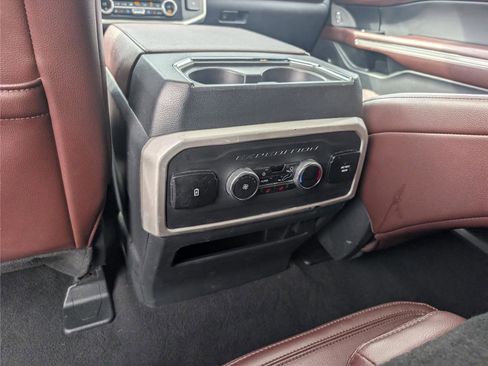 Used 2024 Ford Expedition Limited AWD/4WD image 28
