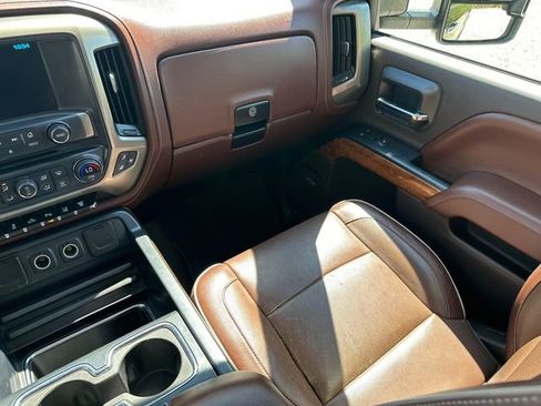 Used 2017 Chevrolet Silverado 2500 High Country AWD/4WD image 25