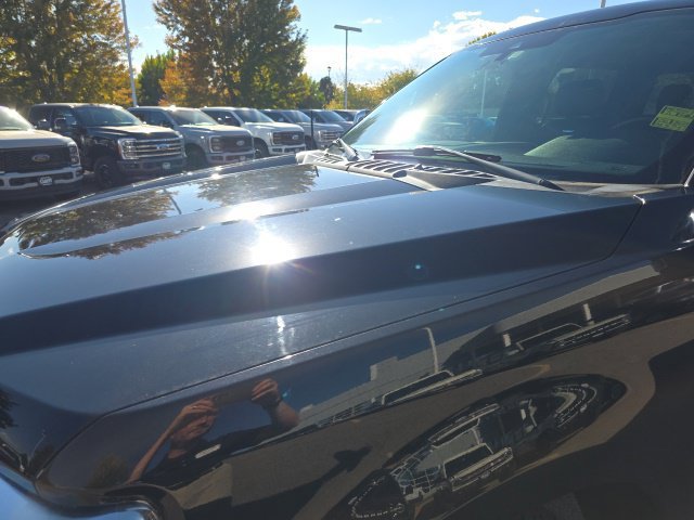 Used 2021 Ford F250 Platinum w/ FX4 Off-Road Package AWD/4WD image 2