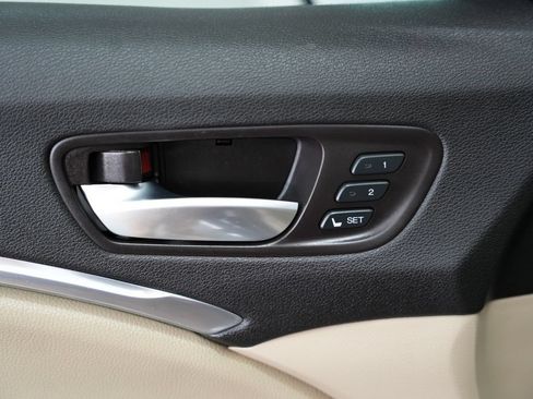Used 2017 Acura MDX FWD image 47