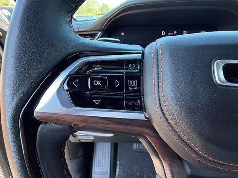 Used 2025 Jeep Grand Cherokee L Summit w/ Rear Seat Video Group I AWD/4WD image 31
